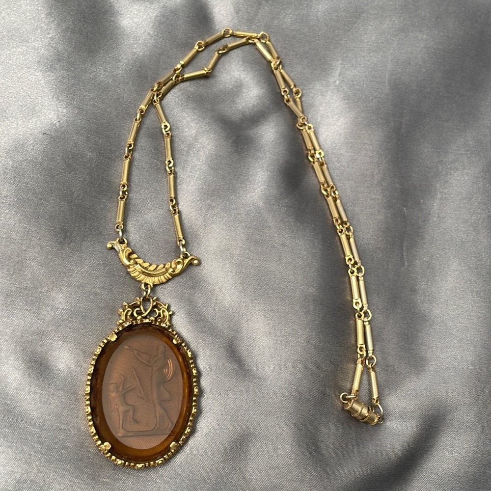 Vintage necklace Roman image on pendant